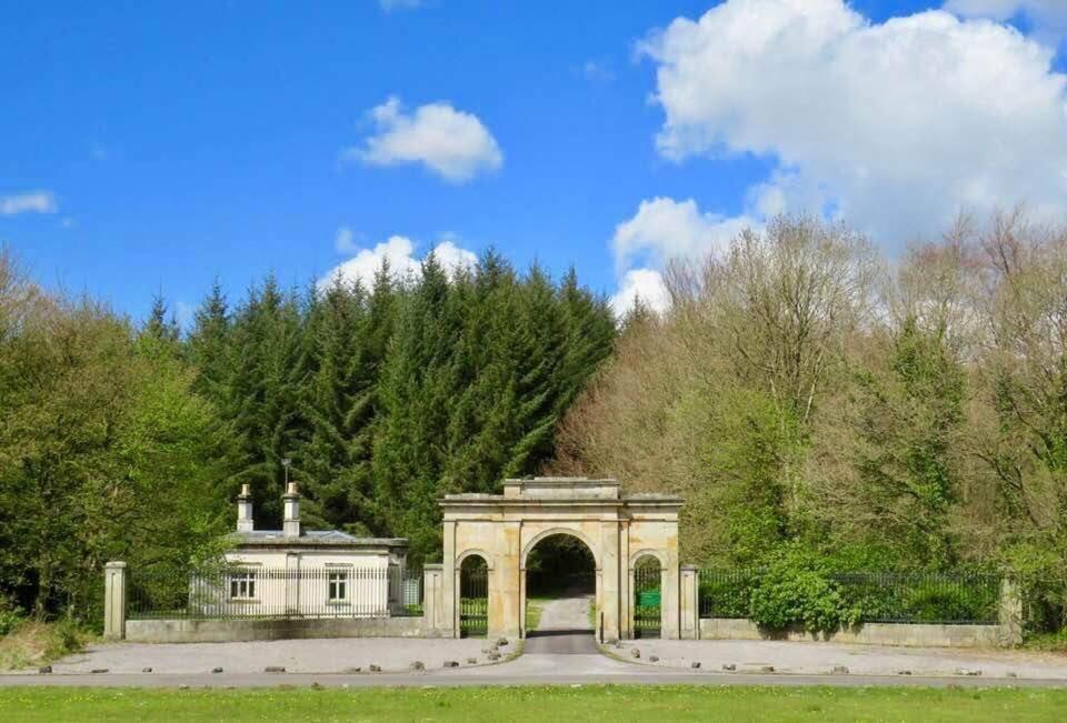 Triumphal Arch Lodge Creagh ภายนอก รูปภาพ