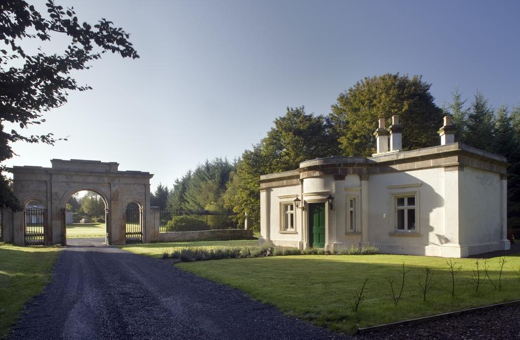 Triumphal Arch Lodge Creagh ภายนอก รูปภาพ